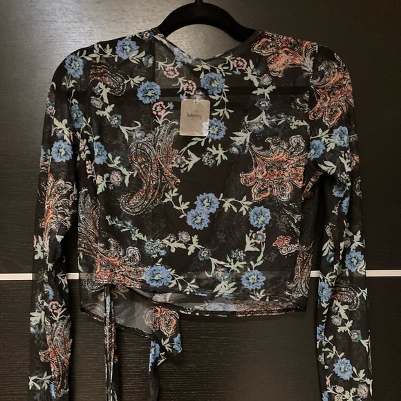 Free People long sleeved wrap top - Picture 2 of 2